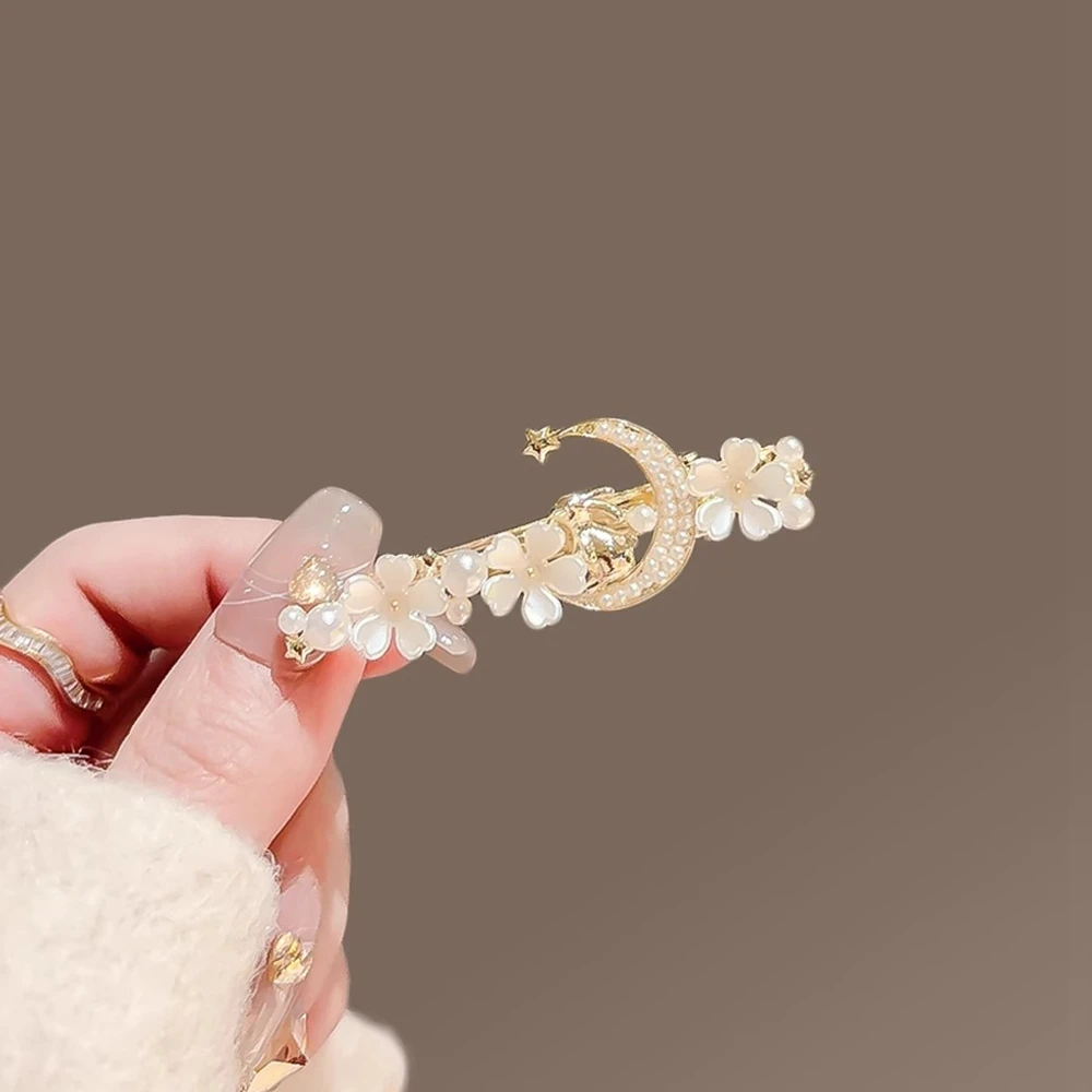 

Sweet Pearl Moon Flower Hair Accessories Exquisite Hair Clips Women Side Bangs Hairpins