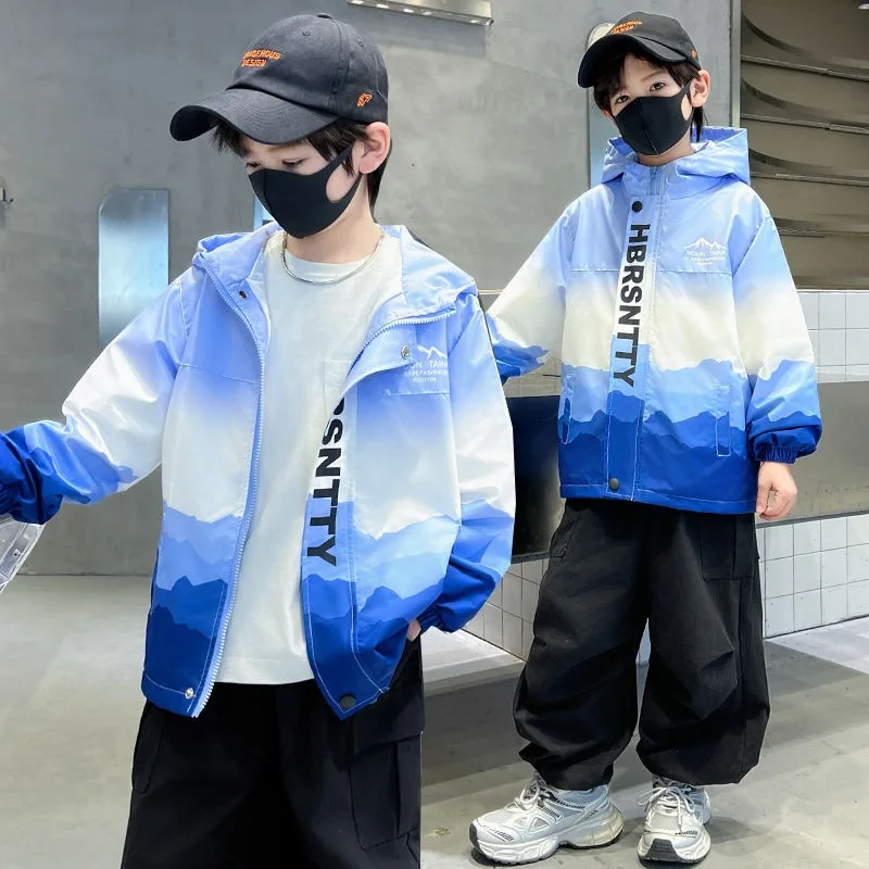 

2025 New Kids' Gradient Outdoor Jacket for Big Boys - Spring Autumn Casual Lightweight Jacket with Ombre Design