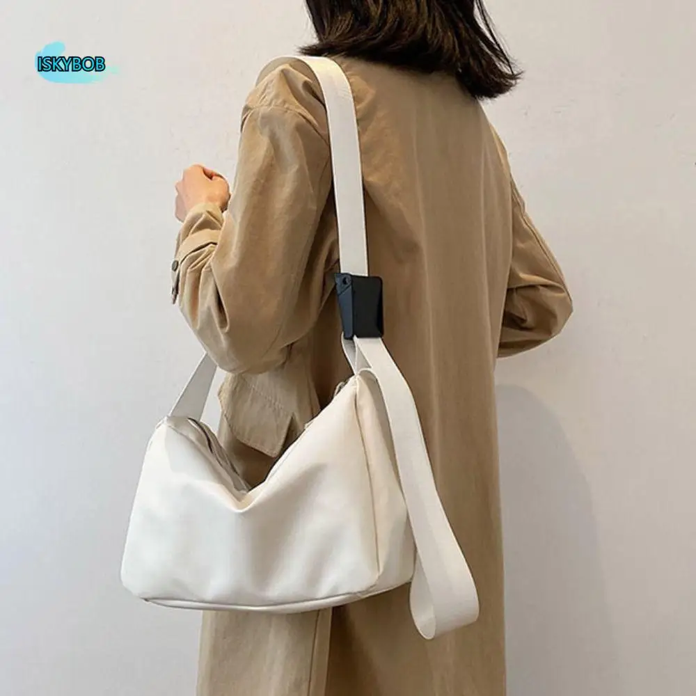 

Elegant Harajuku PU Shoulder Bag Large Capacity Solid Color Fitness Training Bag Soft Waterproof Sports Crossbody Bag Gym