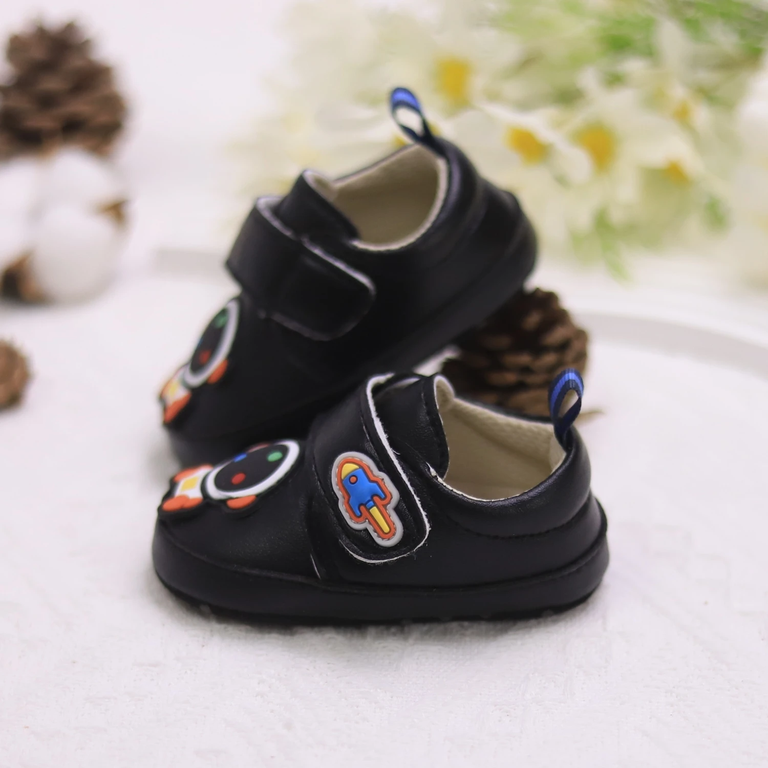 Baby toddler shoes, astronaut outer space design baby sneakers, lightweight and non-slip, suitable for daily & vacation wear