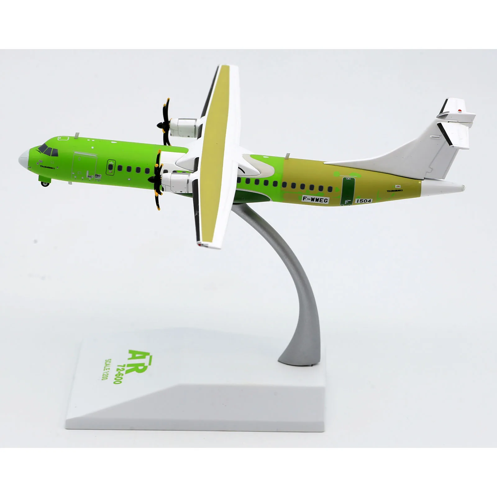 XX20267 Alloy Collectible Plane Gift JC Wings 1:200 ATR72-600 