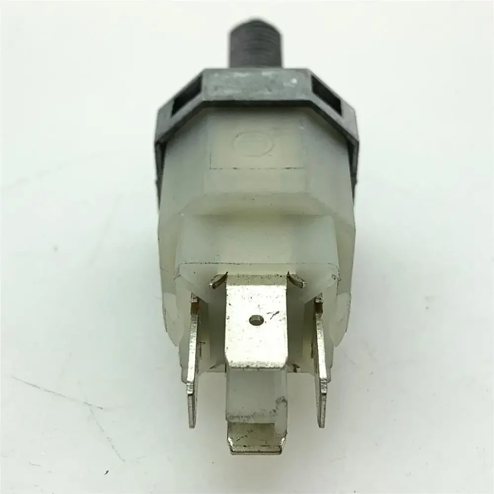 لشيري QQ QQ3 مفتاح ضوء فرامل السيارة مفتاح فرامل القدم مفتاح ضوء الفرامل #6