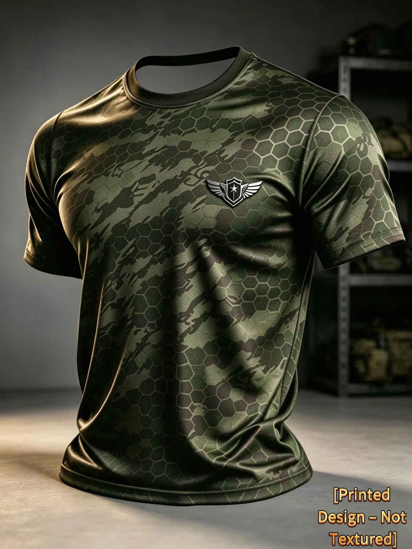 Men's camouflage short-sleeved T-shirt, crew neck casual T-shirt with winged shield star print, outdoor sports breathable top.
