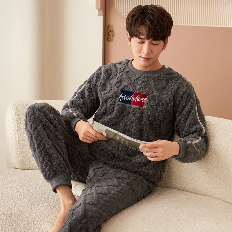 Nieuwe Herfst Winter Pyjama Flanellen Pullover Verdikte Warme Nachtkleding Jeugdjongen Koraal Fluwelen Loungewear Set Pijamas Hombre