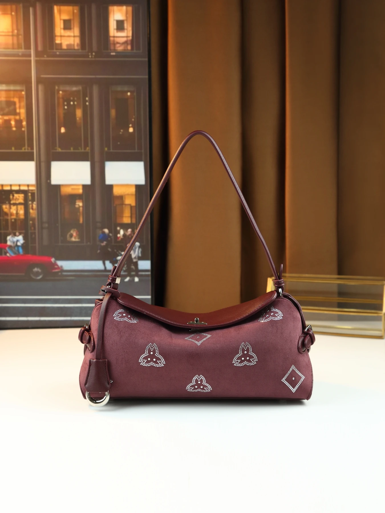 

2025 новая женская универсальная сумка с геометрическим узором и горячими бриллиантами высокого качества