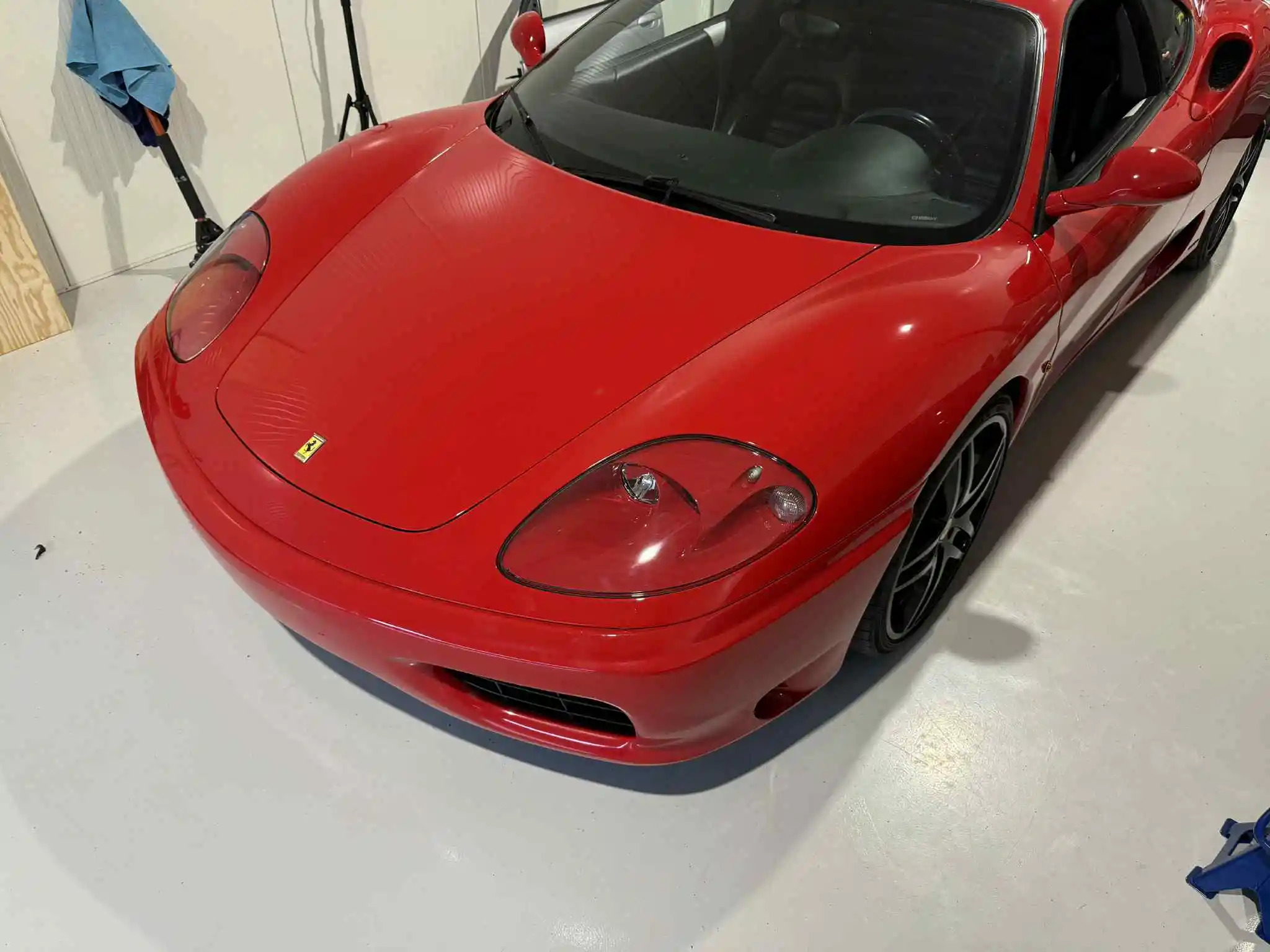 Linke seitliche Ferrari 360-Scheinwerferabdeckung für Ferrari 360-Scheinwerferlinse