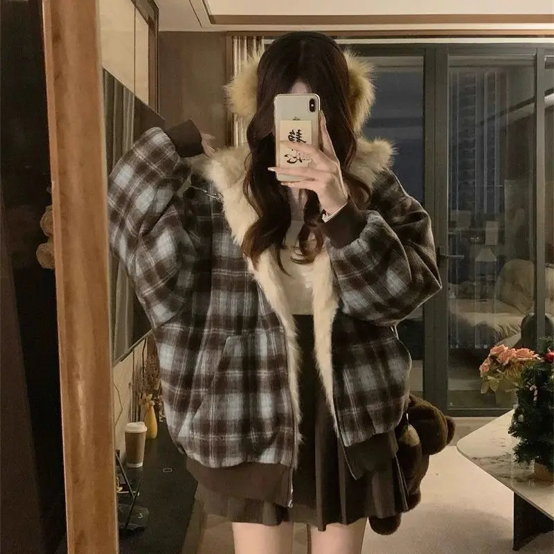 

Retro Plaid Fur Collar Hooded Cotton Jacket for Women 2025 New Winter Thickened Spliced Lamb Wool Jacket