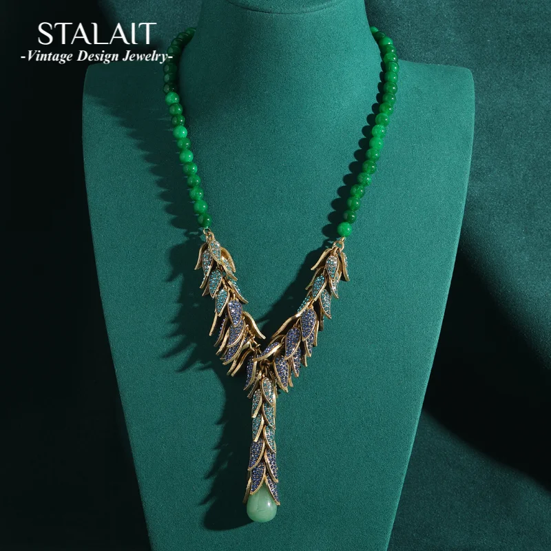 

Vintage Jewelry Green Necklace Pendant Emerald Gold Color Rhinestones Leaf Tassel Charm Luxury Designer Accessories Thanksgiving