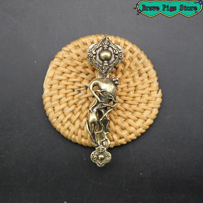 21,7 g 14 g Retro Wunschform Kreativer Ginseng-Anhänger Chinesischer alter Metallanhänger Messing Schlüsselanhänger Anhänger