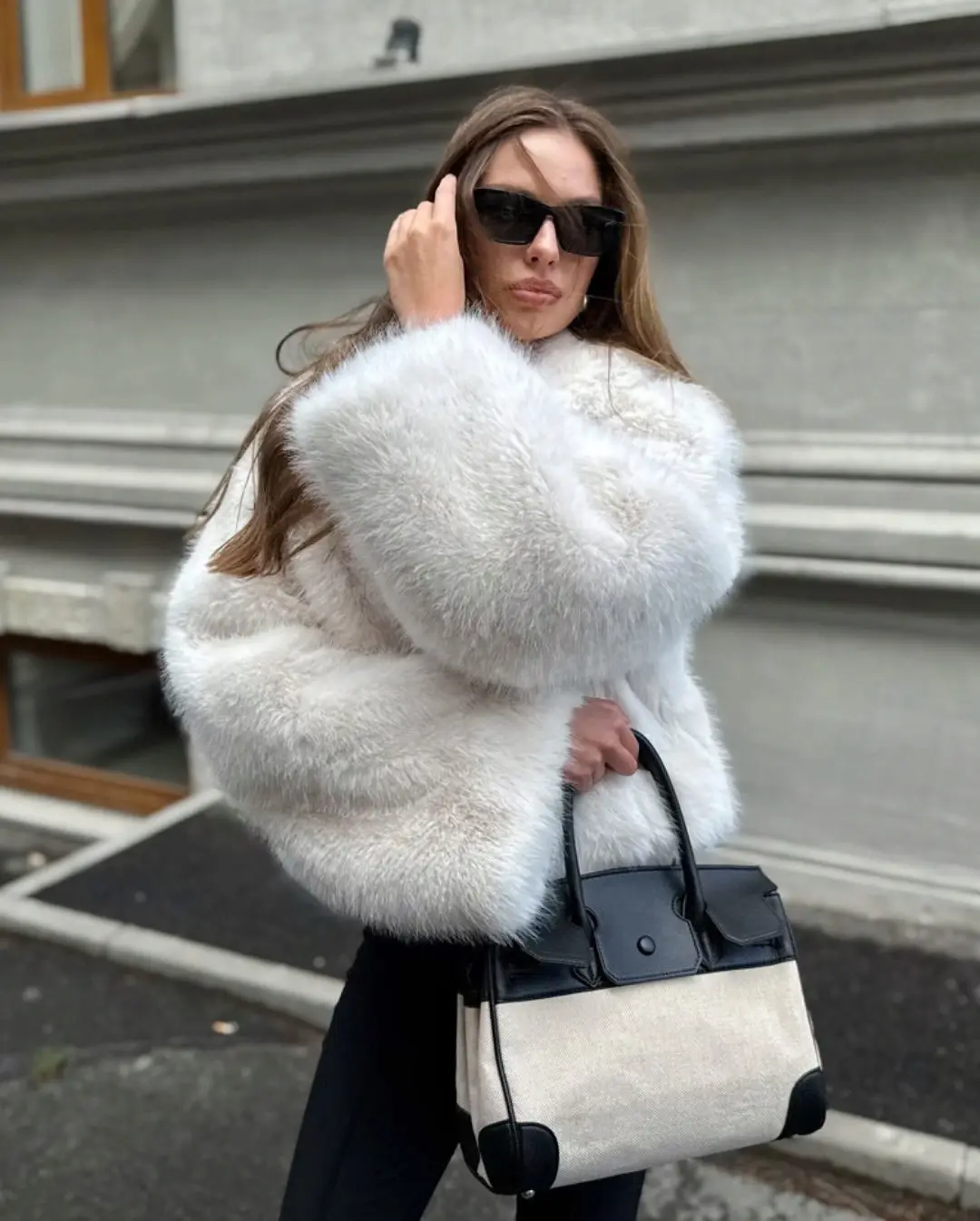 Lautaro Winter Short Thick Warm Shaggy Soft Black Faux Fur Coat Women Shawl Collar 2026 Loose Luxury High Quality Fluffy Jacket