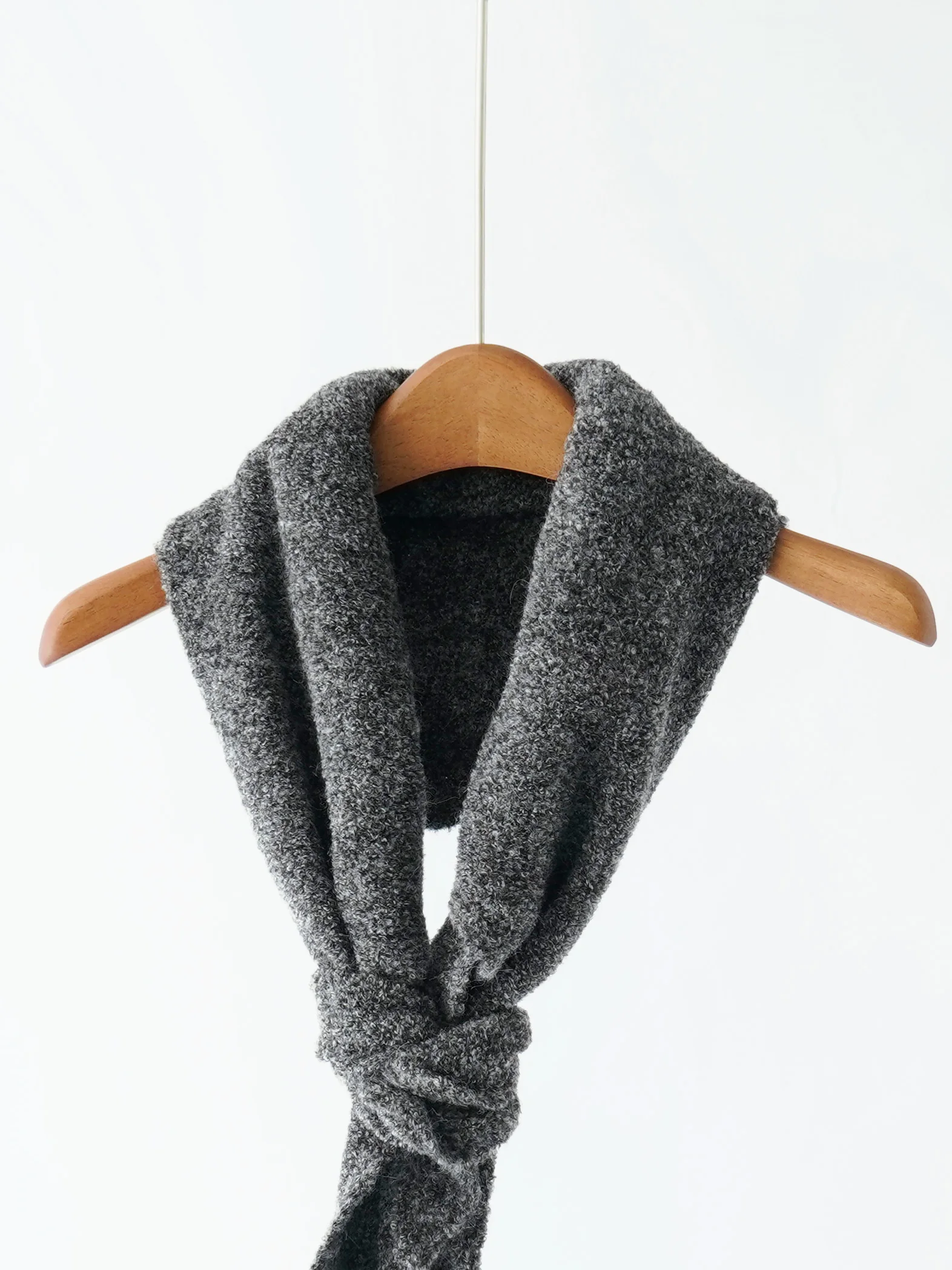 autumn-new-soft-warm-tibetan-wool-scarf-women's-triangular-shawl-versatile-neck-warmer-circle-yarn-scarf-fashionable-trendy