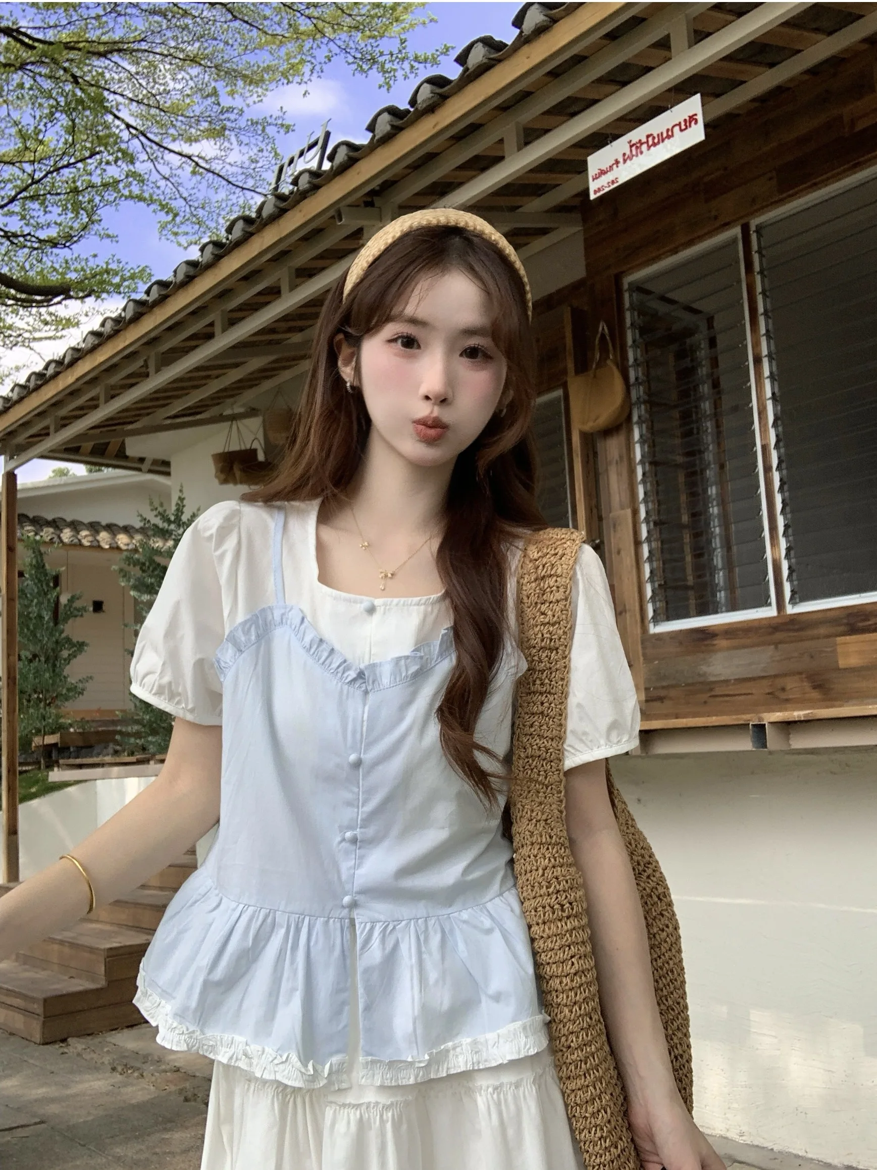 

Korean Design Short Sleeve Shirt Women's Blue Wooden Collar Slimming Top Spring 2026 New Style Fashion Ladies' Clothing