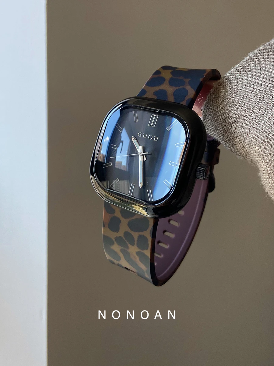NewSquare Large Brown Luxury Fashion Minimalist Versatile Unisex Silicone Watch Men'S And Women'S WristwatchQuartz Fashion Watch