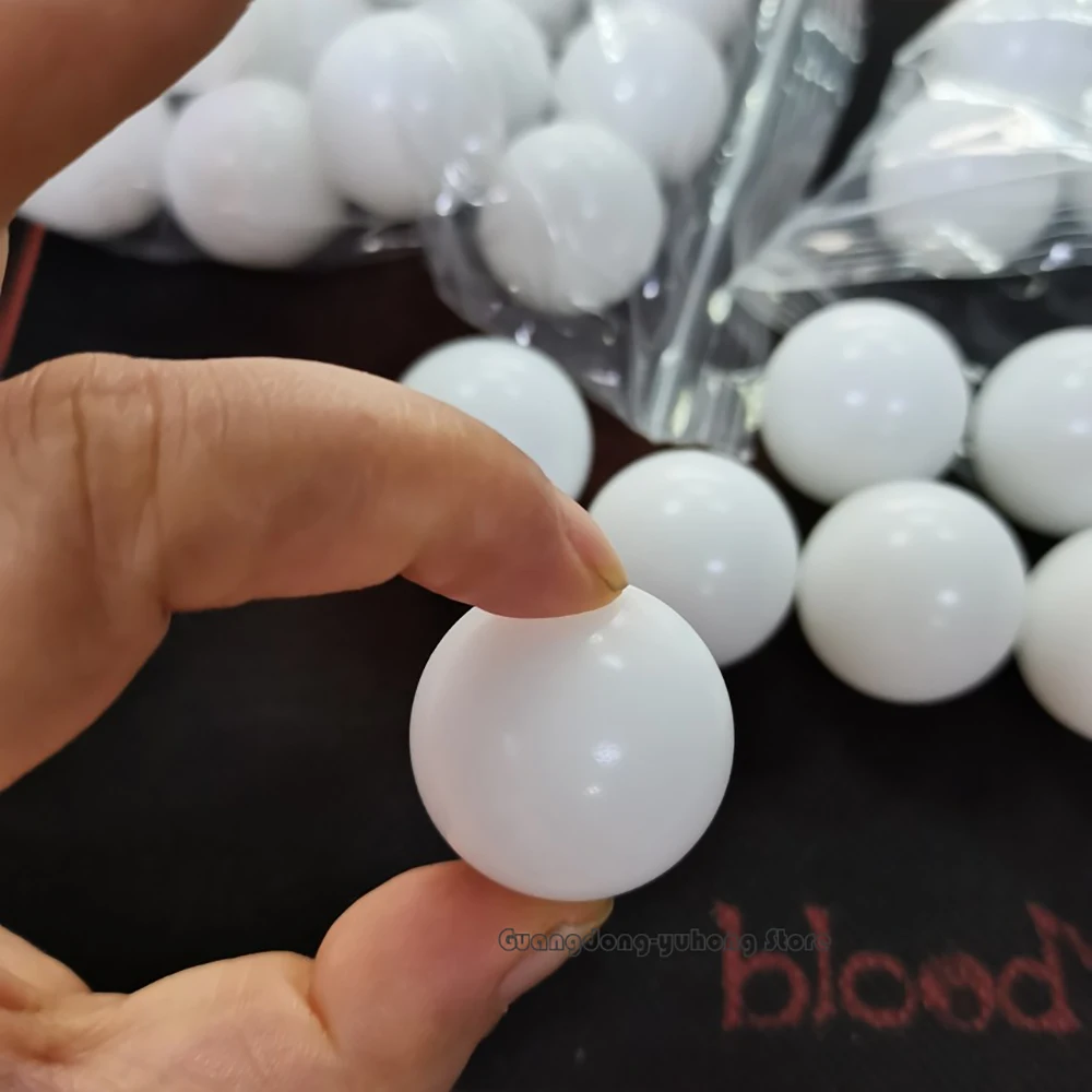 Self Lubricating Low Friction Wear Resistant PP Bearing Balls Chemical Resistant Spheres For Auto Slide Rail Diaphragm Pump