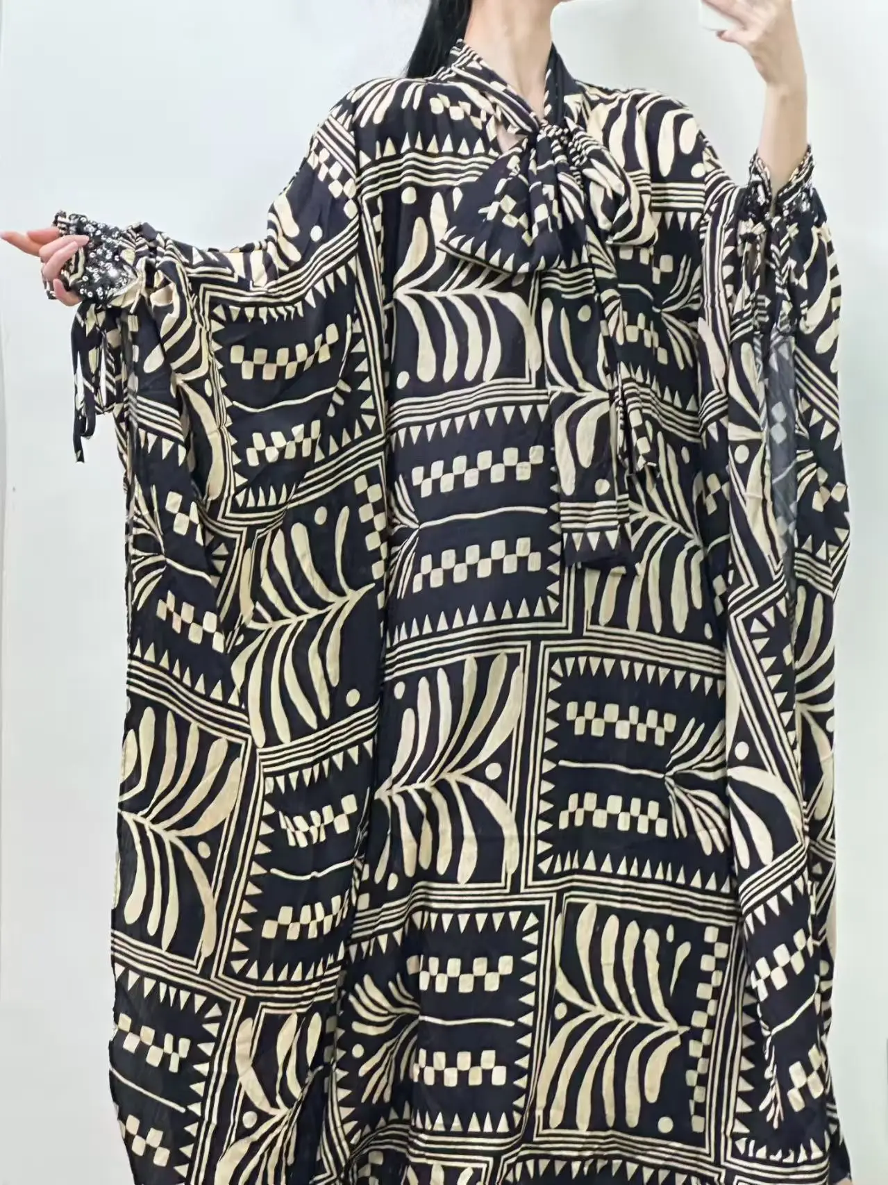 جديد 2025 الخريف المرأة الرجعية هندسية مطبوعة ربطة القوس فيونكة التعادل البلوفرات فستان موضة فضفاضة كبيرة الحجم منتفخ تنورة الحفلات