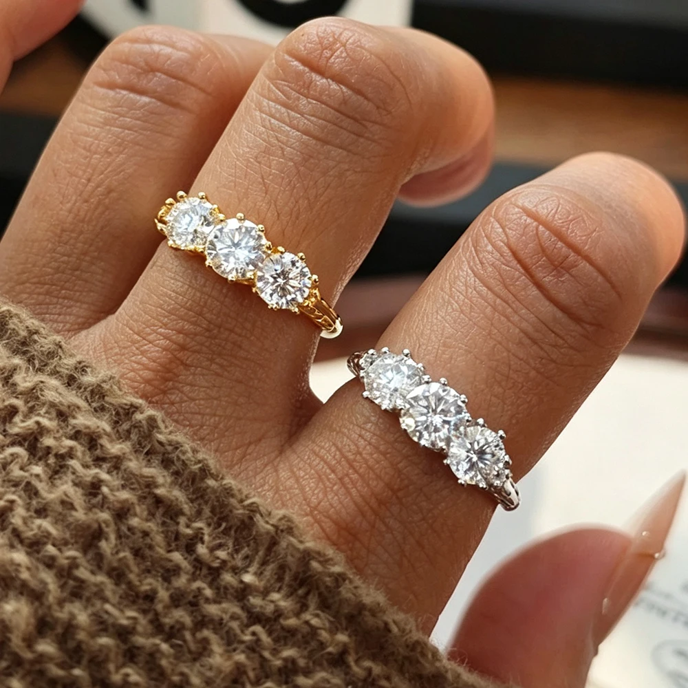 1.5cttw Round Cut Moissanite Engagement Rings for Women 925 Sterling Silver 3-Stone Lab Diamond Wedding Rings Band Fine Jewelry