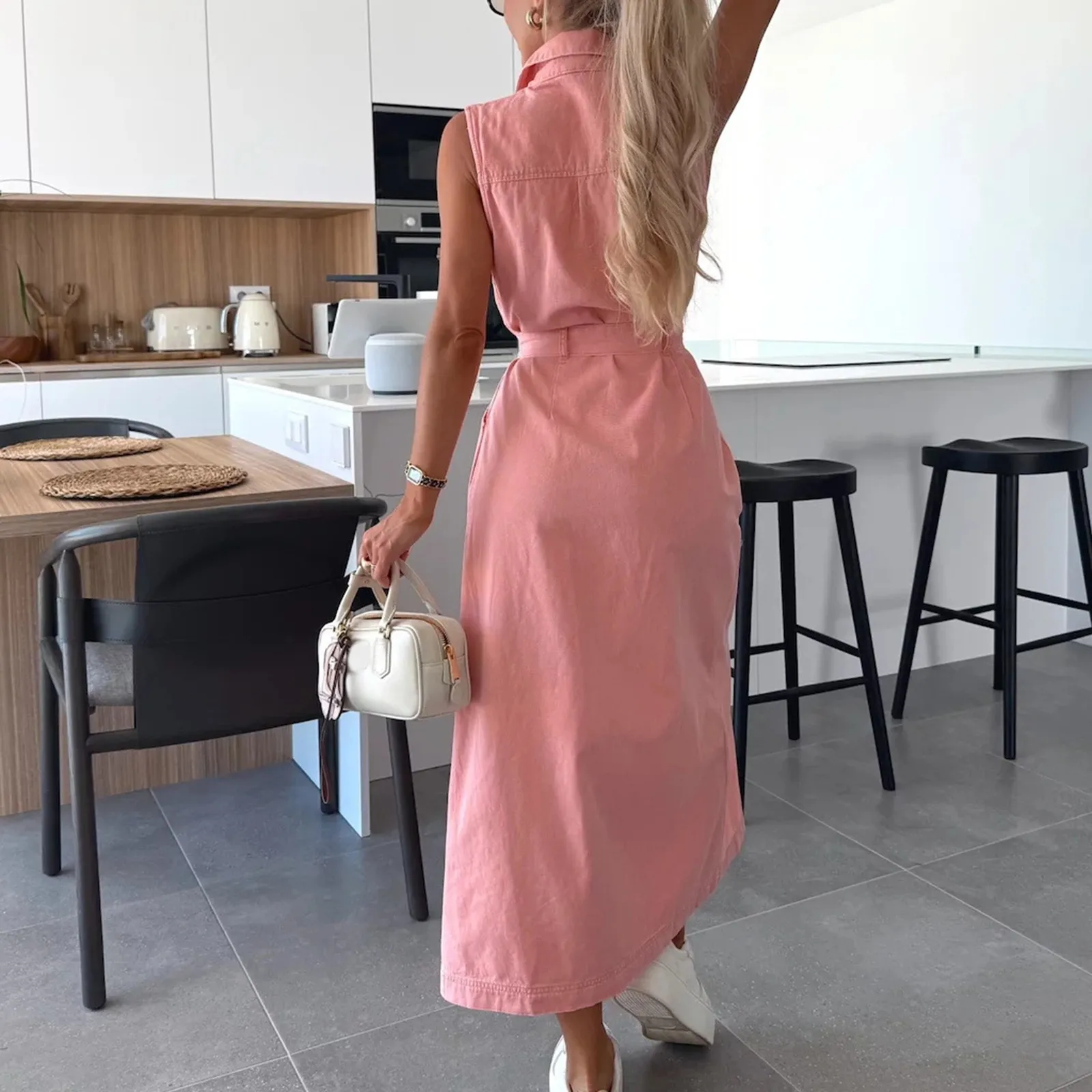 فستان نسائي كاجوال من قماش الدنيم مع طية صدر السترة بدون أكمام وربطة خصر وصدر واحد من قماش الدنيم فساتين طويلة بلون نقي ملابس العمل