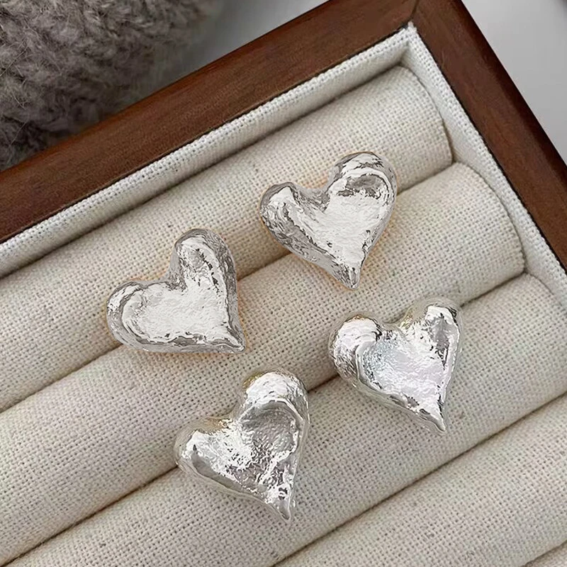 French Niche S925 Silver Pin Heart Earrings French Retro Style Light Luxury High-end Studs Women's Fashion Ear Accessories