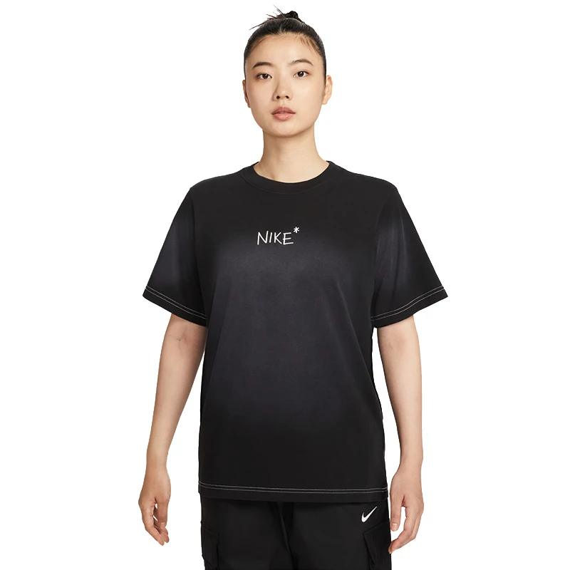 

NIKE Women's AS W NSW SS TEEGCEL Sports and Leisure Short sleeved T-shirt II0451-010