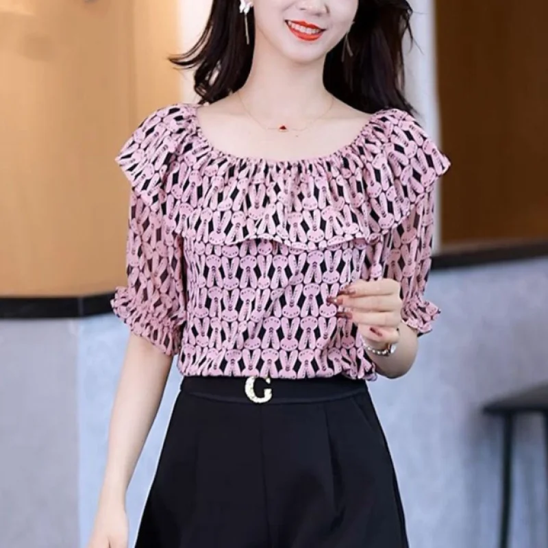 Minimalist Korean 2024 Summer New Women\'s Slash Neck Spliced Ruffles Printed Elegant Loose Comfortable Short Sleeve Chiffon Tops