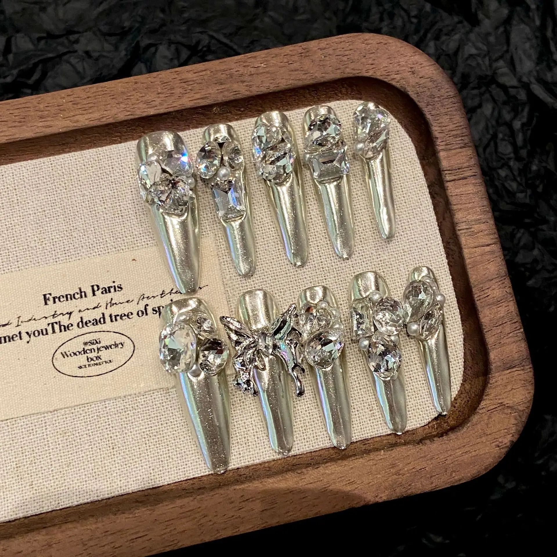 10 Stück handgemachte magische Spiegel Silber künstliche Nägel metallische lange Mandel Press On Nails Flash Strass Y2K süße würzige falsche Nägel