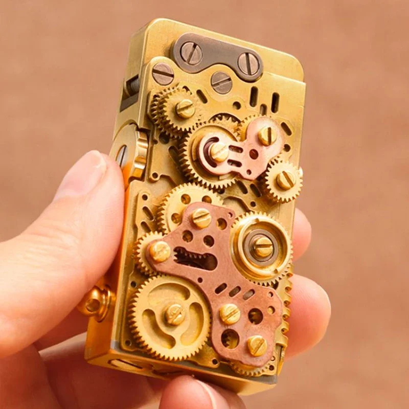 Vintage Brass Liquid Oil Lighter Steam Punk Mechanical Gear Linkage Automatic Ejection Gasoline Lighter Handmade Gift for Men