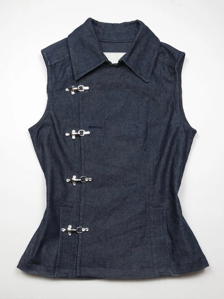 

New retro metal airplane buckle decoration 2026 new ladies vest solid color simple slim personality street retro trend vest