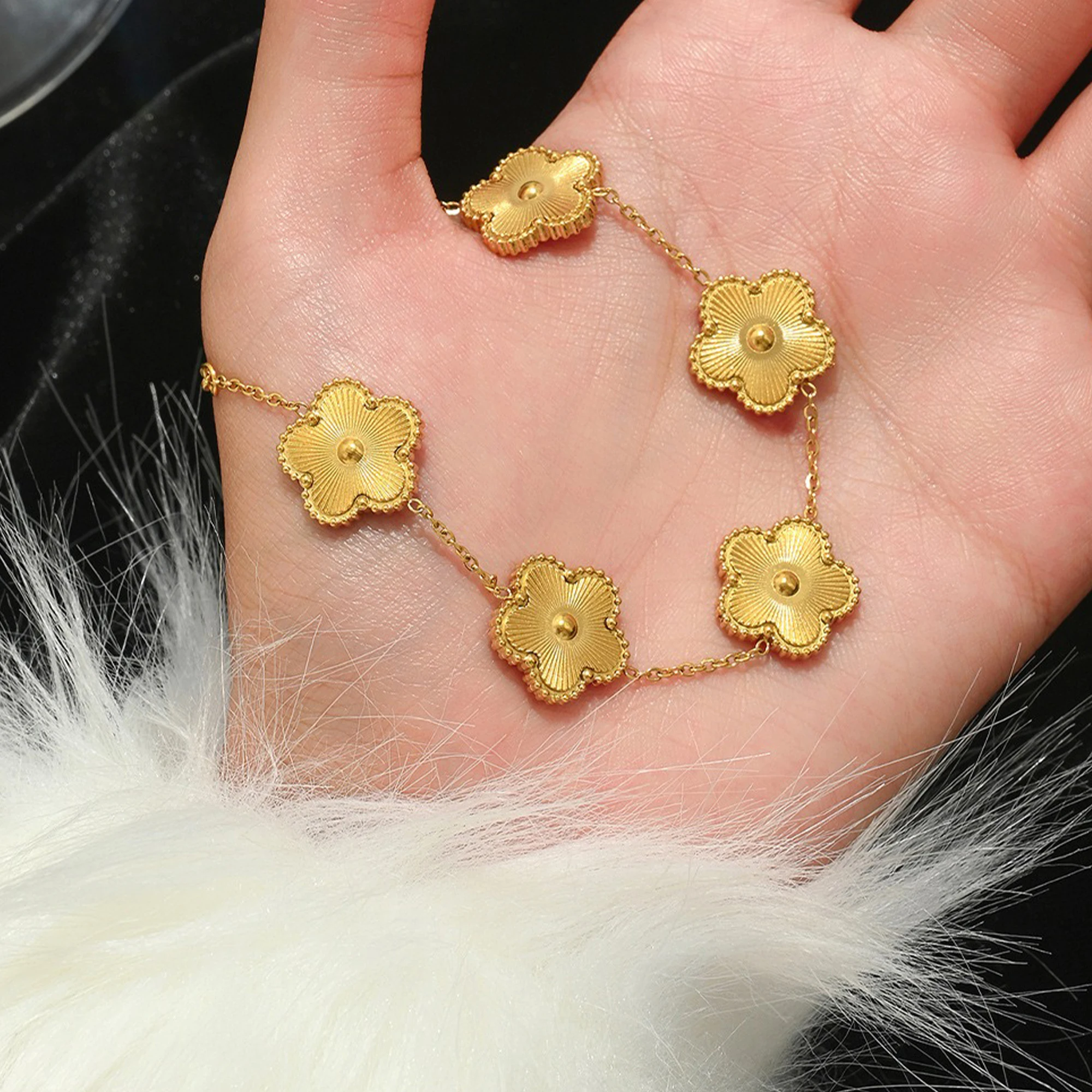 Pulsera con dije de flor de cinco hojas láser de Metal 316L de alta calidad clásica para mujer joyería de fiesta de acero inoxidable trébol de tendencia