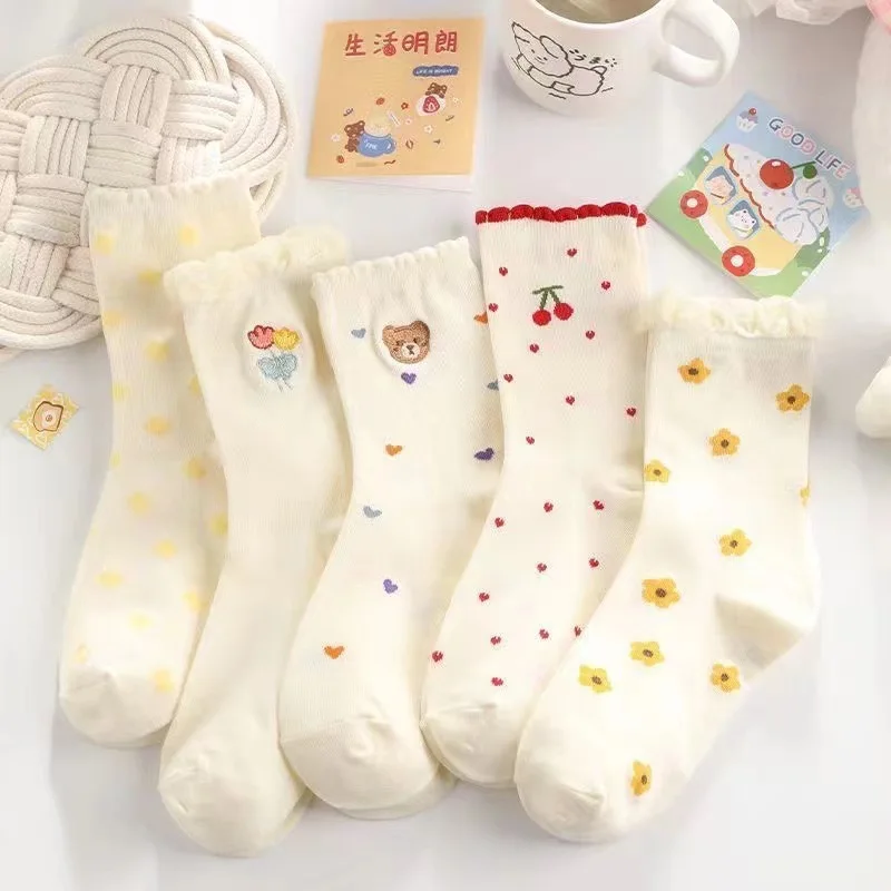 Modische, vielseitige neue Frühlings-Damensocken, Cartoon-Bär, Kirsche, Blumenstickerei, niedliche dünne Rüschen, bequeme Socken