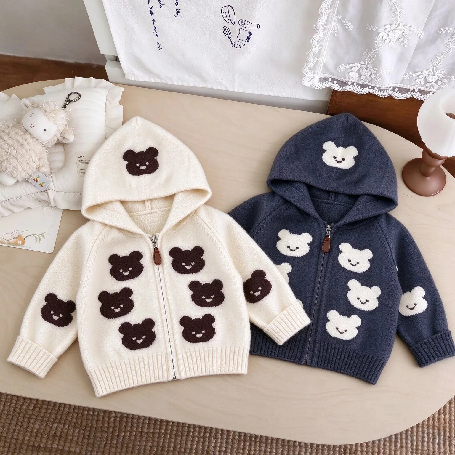 Playful All-over Bear Face Pattern Boys Girls Hooded Knit Cardigans Soft Yarn Knitting Jackets for Student Kids Outwear JY10062