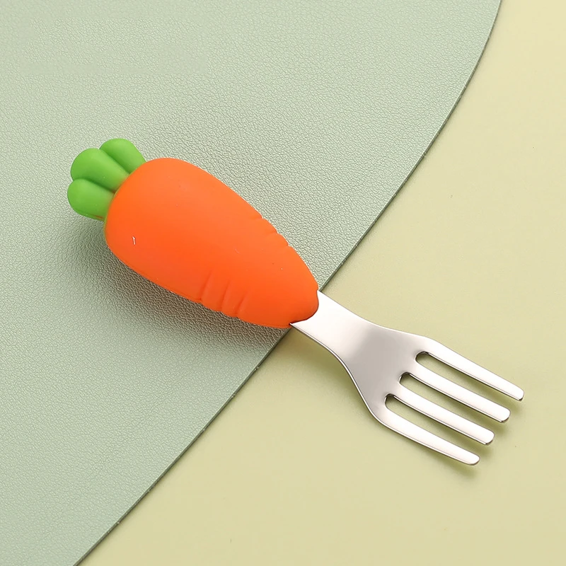 1pc-Carrot shaped 304 stainless steel with cute carrot shaped fork, reusable tableware