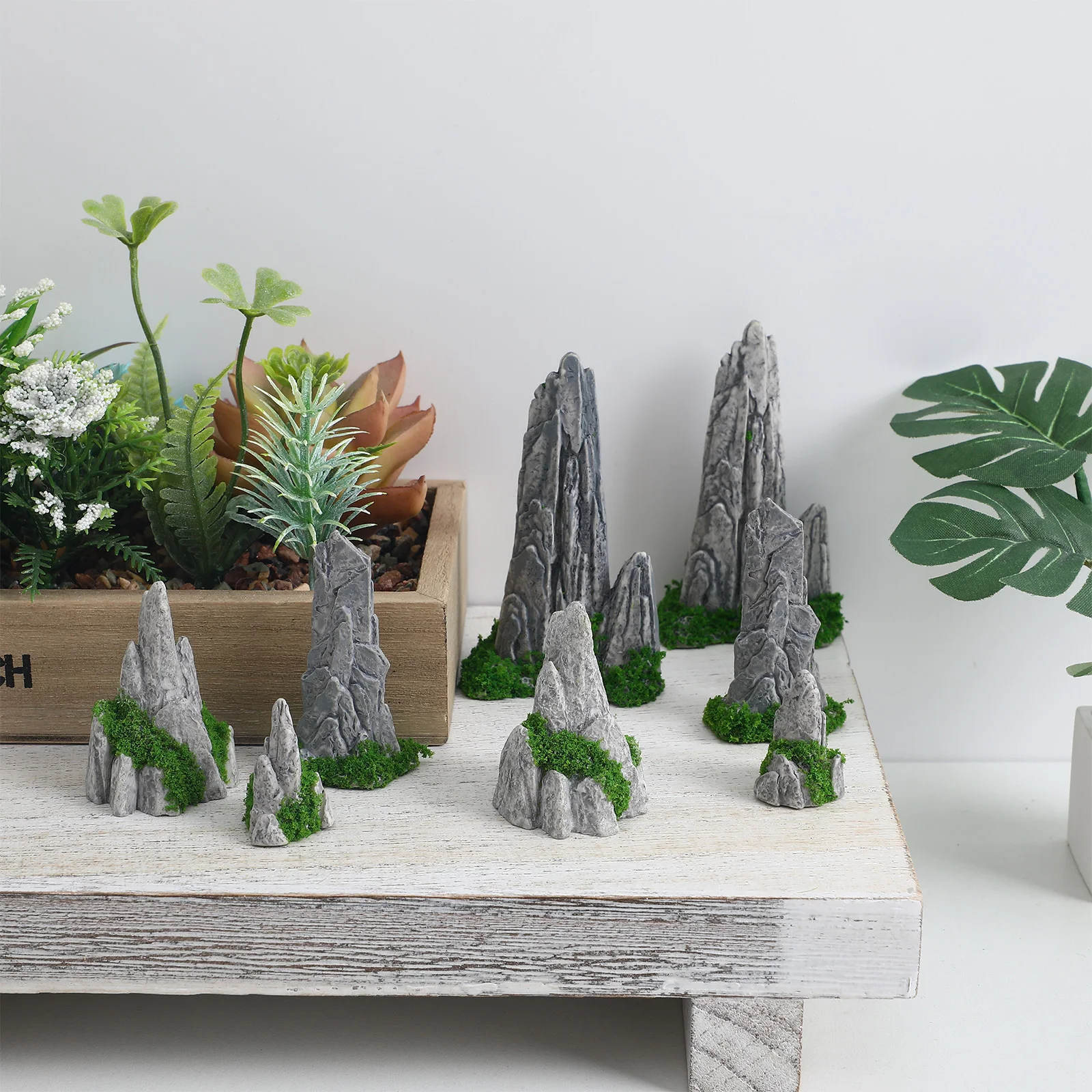 

8pcs Simulated Rockery Ornaments 3H+ +6L+7S Each Bonsai Landscaping Micro Garden Decoration Statue Home Office Decor