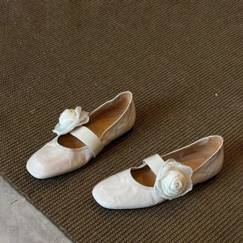 

Womens Mary Jane Shoes Retro Luxury Genuine Leather Casual Shoes for Woman Fashion Flower Flat Shoe Designer Shoes Zapatos Mujer