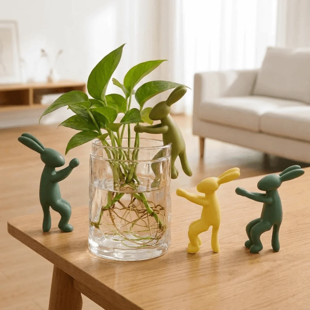 3PCS Plastic Rabbit Shaped Plant Propagation Buddy Colorful Rabbit Plant Stakes Rabbit Shaped Plant Stem Support Decorative