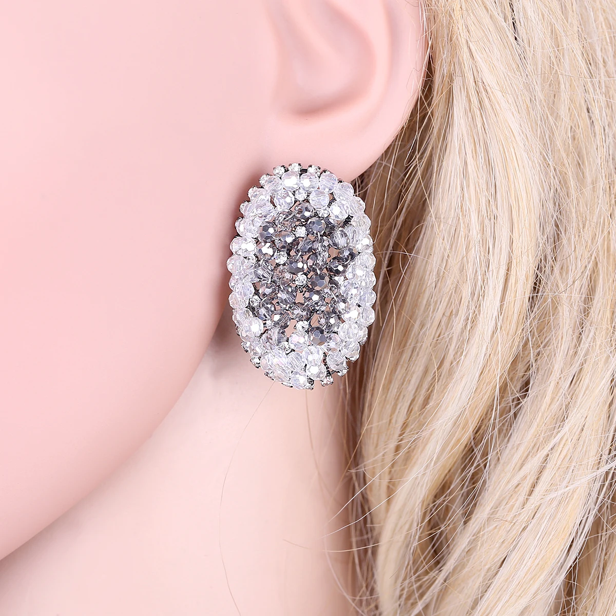 Newest Elegant Crystal Earrings Fashion Jewelry for Women Handmade Beaded Statement Luxury Stud Earrings Accessories Wedding