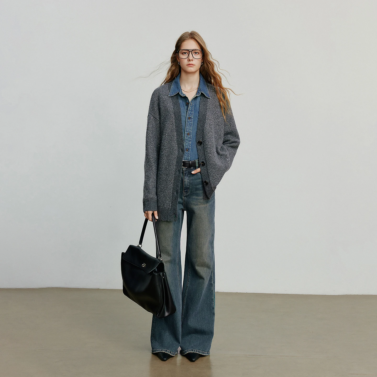 TOYOUTH سترة صوفية نسائية 2025 خريف جديد ريترو الخامس الرقبة حبة سترة سترة رمادي دخاني