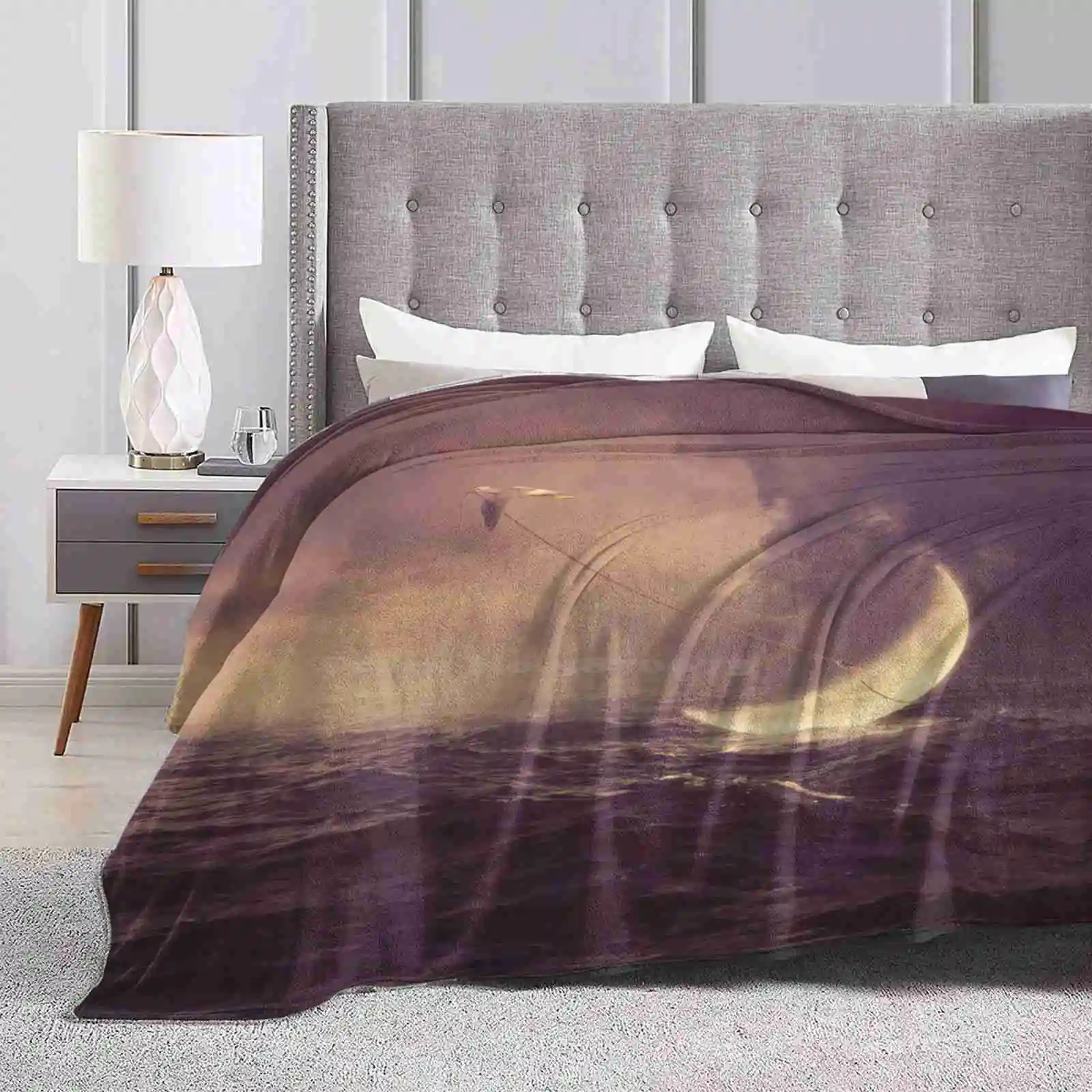 

Savior Of The Moon Creative Design Comfortable Warm Flannel Blanket New Moon Bird Saving Sea Dark Light Sky Surreal