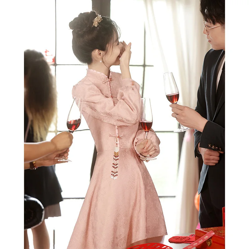 Pink Long Sleeved Cheongsam Engagement Bride Toasting Clothes New Chinese Traditional Elegant Qipao Banquet Temperament Dress