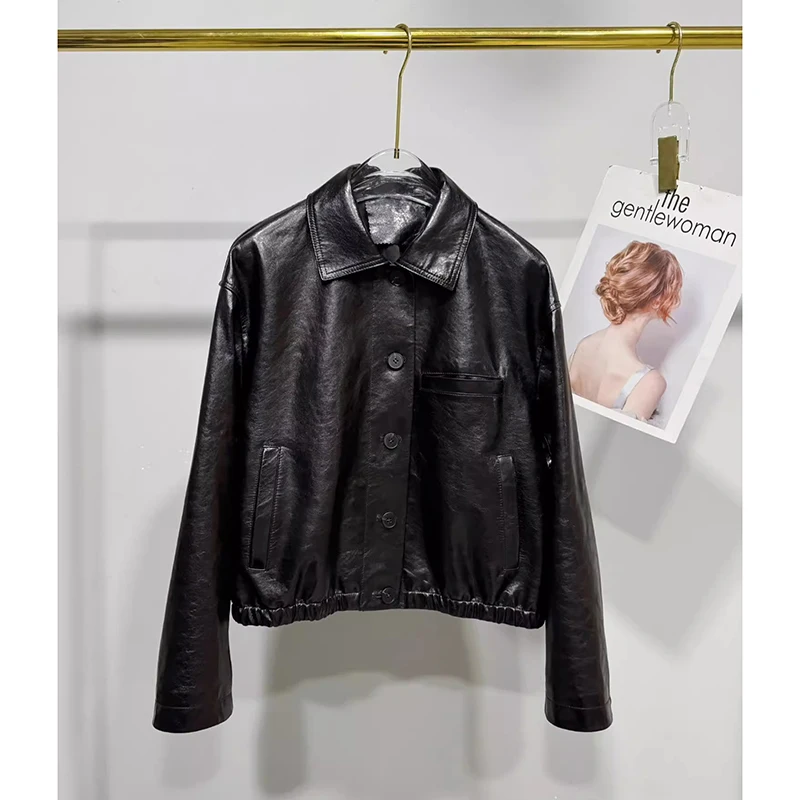 سترة نسائية لخريف وشتاء 2025 ملابس شعبية ملابس خارجية للنساء أسود/قهوة من جلد الغنم الطبيعي معطف قصير للدراجات النارية