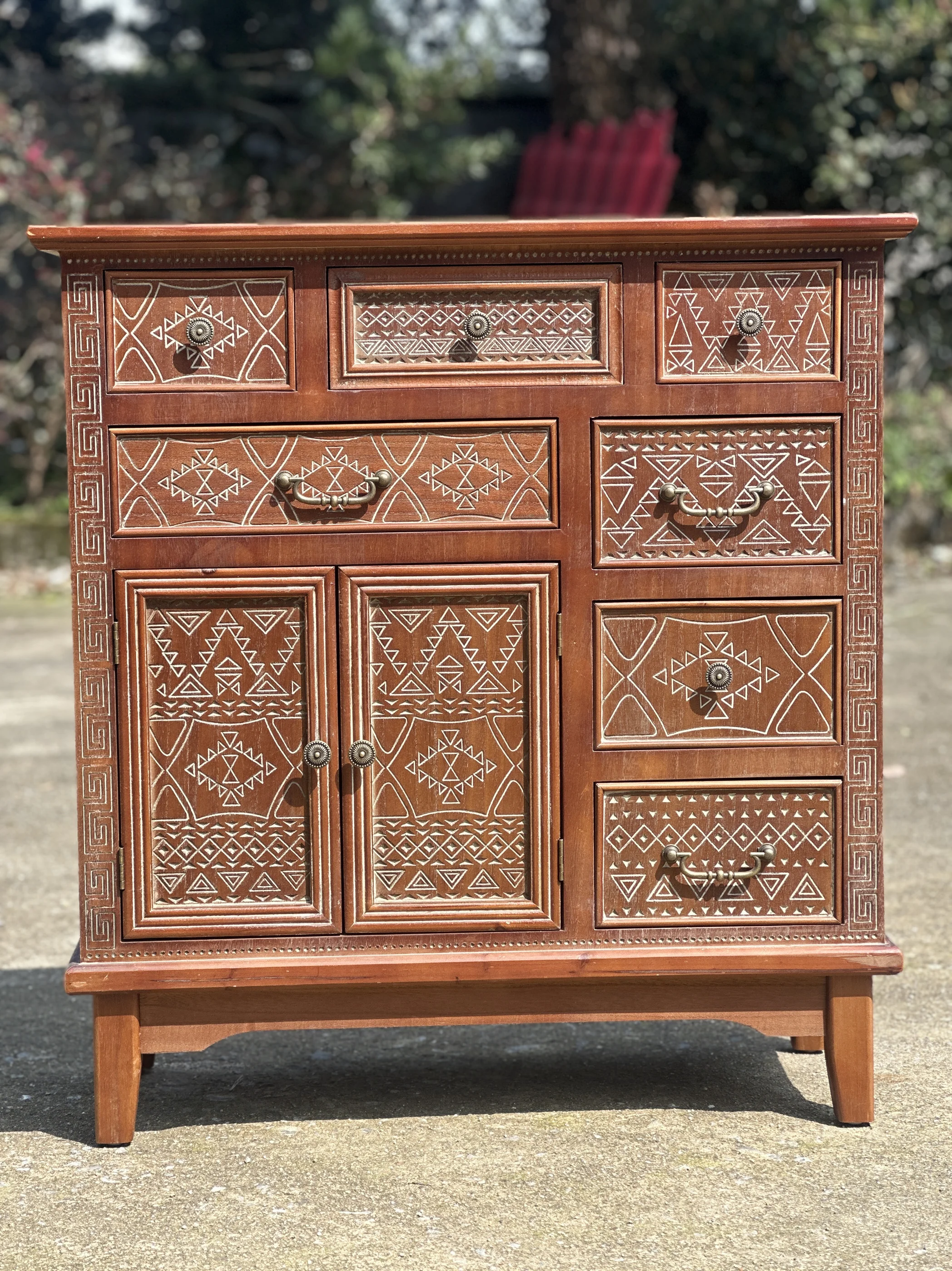 عرض خاص للغاية! تصدير الطلب الأصلي ذو الاسم الكبير، والأثاث المحفور القديم الجديد، وعملية نقش جميلة،