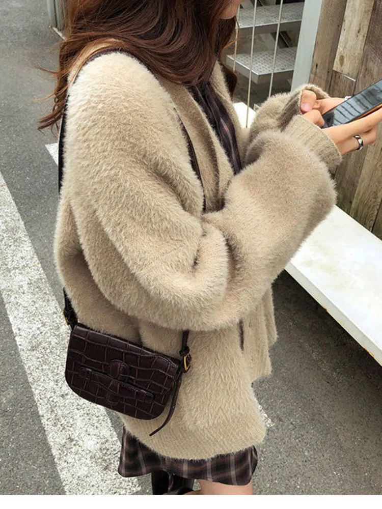 Women\'s Solid Fuzzy Mink Fur Knitted Cardigan