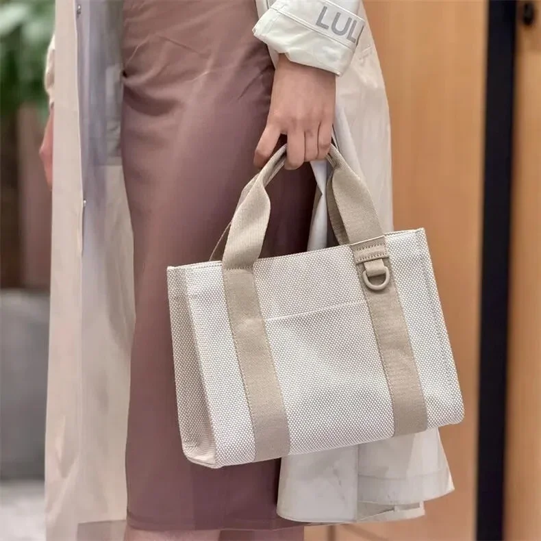 Bolso de mano de lona de dos tonos para mujer, bolsa de hombro de gran capacidad para Yoga, novedad de 2024