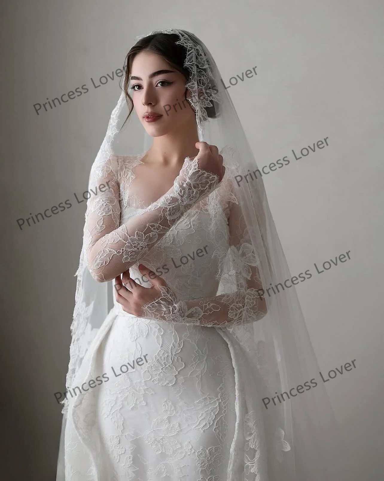 فستان زفاف بأكمام طويلة من الدانتيل مع ذيل قابل للانفصال فساتين حفلات الزفاف العربية فساتين حفلات العروس الرائعة حسب الطلب #3