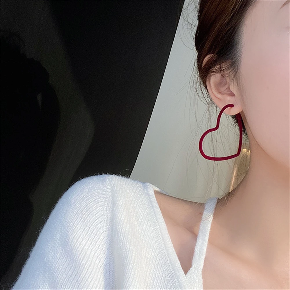 WYBU Korean Fashion Red Earrings Butterfly Women’s Earrings Big Hoop Dangle Earing Vintage Heart Earrings Fashion Jewelry 2021