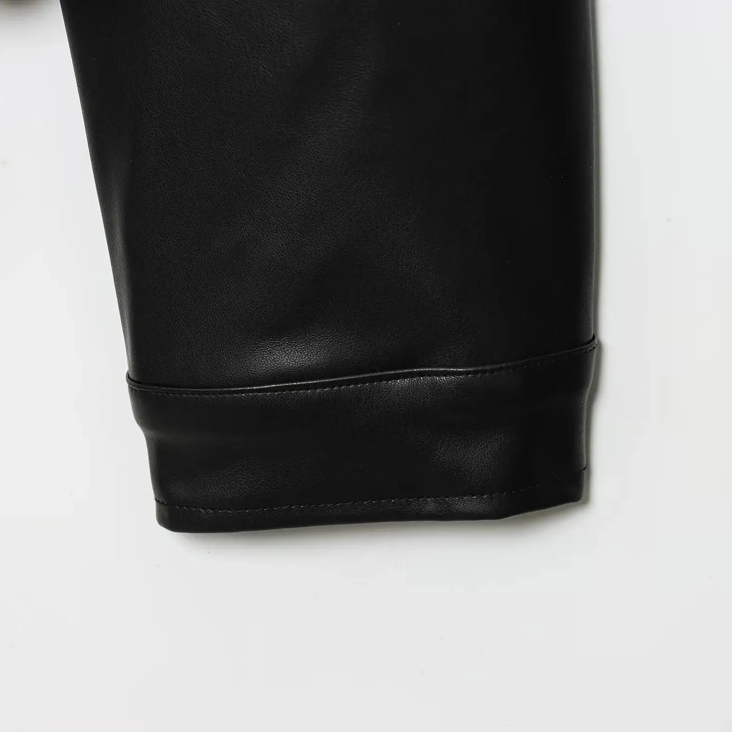 DiYiG WOMAN 2025 خريف موضة جديدة سترة جلدية فو ريترو سحاب أكمام طويلة كل مباراة معطف ملابس خارجية Mujer