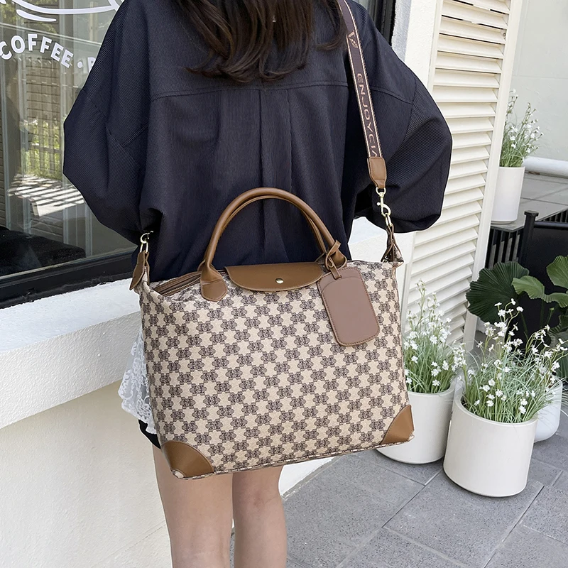 Classic women's chain strap shoulder bag, high-quality zipper handbag, luxurious trendy design crossbody bag