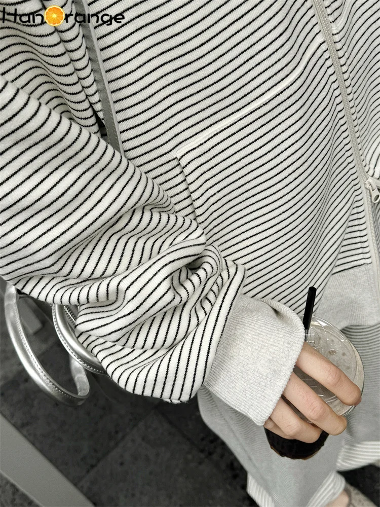 HanOrange 2026 Felpa con cappuccio con cerniera a righe retrò a contrasto primaverile da donna Silhouette allentata con cappuccio Top bianco sporco/grigio carbonio