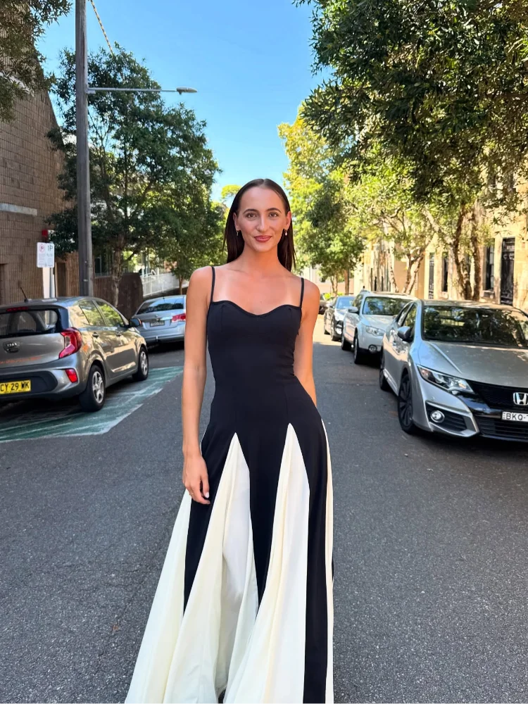 

Elegant Women Backless Low-necked Sling Maxi Dresses Sexy Sleeveless Black White Slim Long Vestdios 2025 New Chic Evening Robes