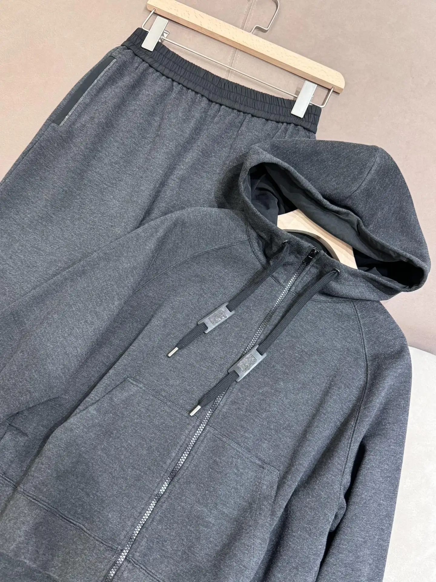 Set di pantaloni da donna primaverili Giacca con zip a maniche lunghe + pantaloni dritti Set da 2 pezzi