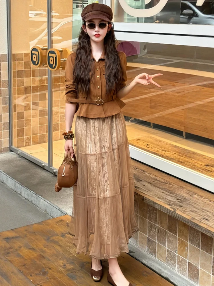 

Весенний модный комплект: женская рубашка с завышенной талией и сетчатая юбка-полусолнце, элегантный стиль, высокая талия, однотонный, теплый.